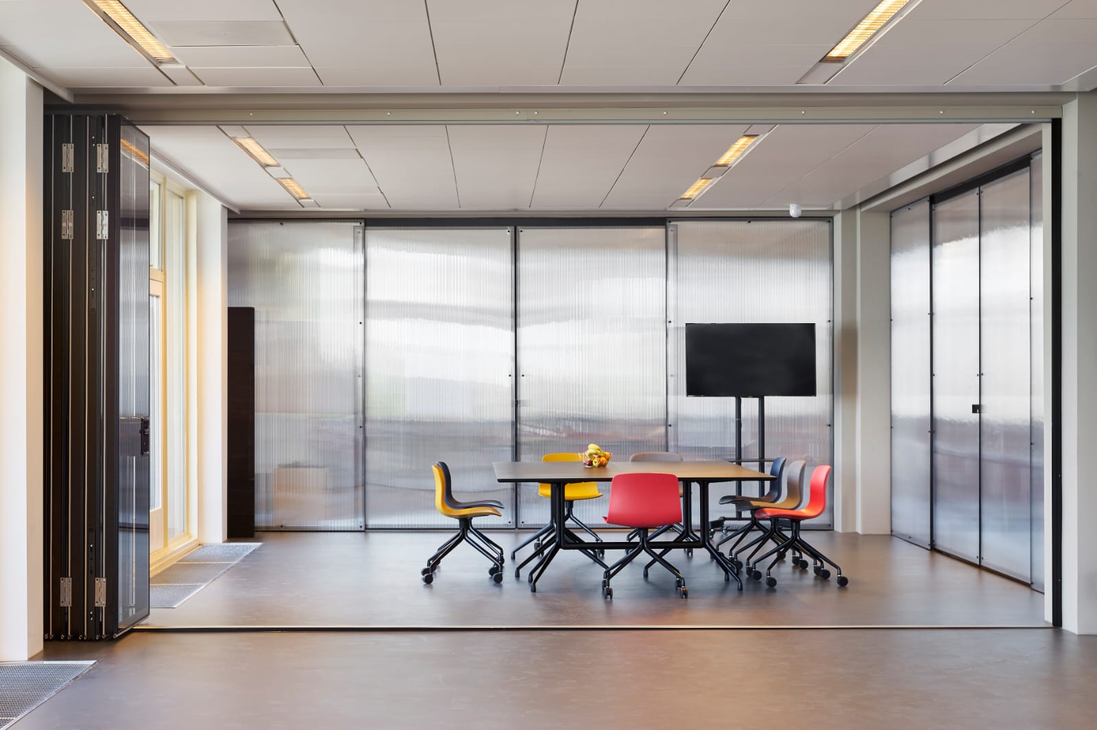 פנלים זכוכית באקוסטיקה בינונית - תמונה 2