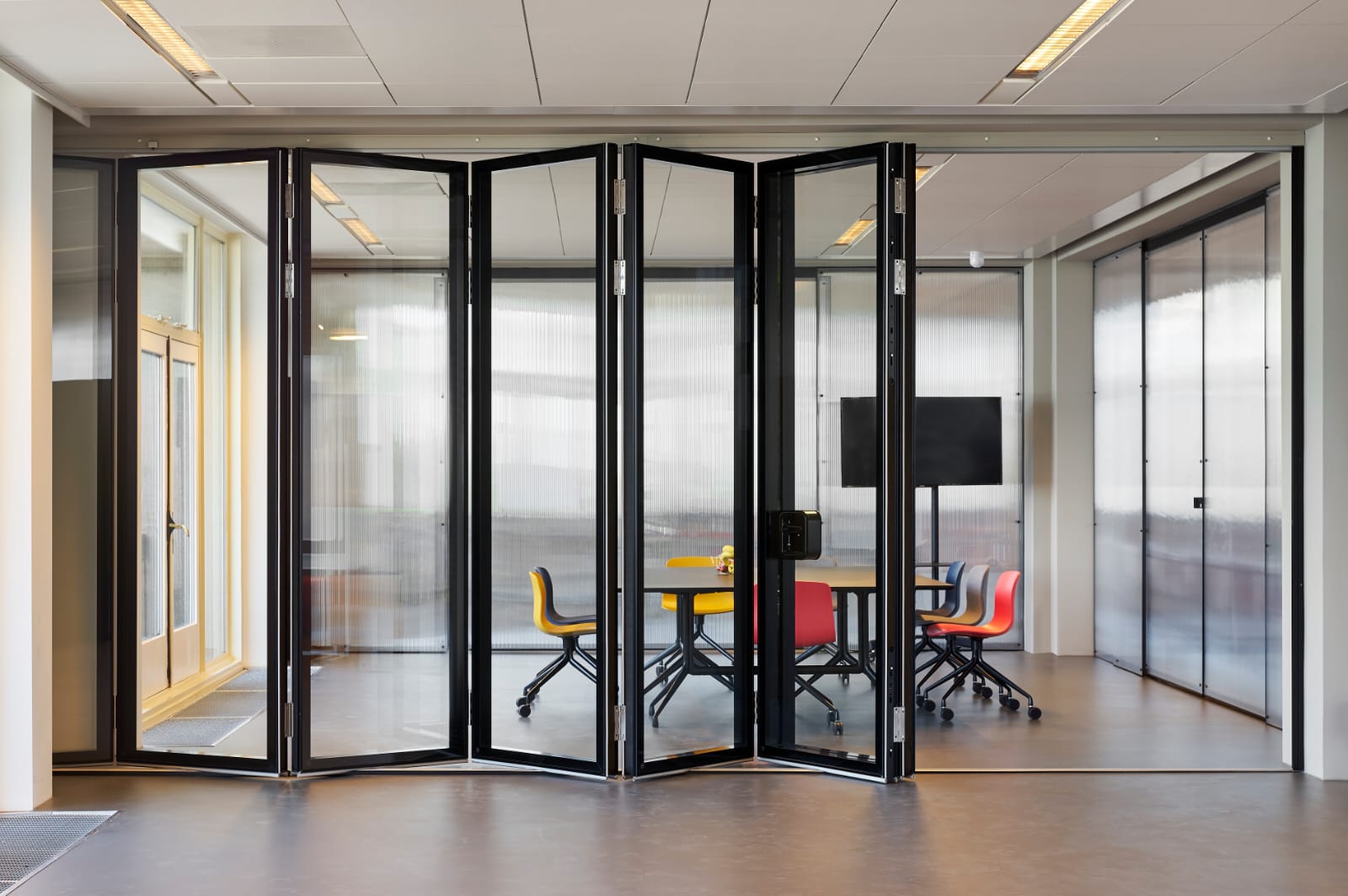 פנלים זכוכית באקוסטיקה בינונית - תמונה 3