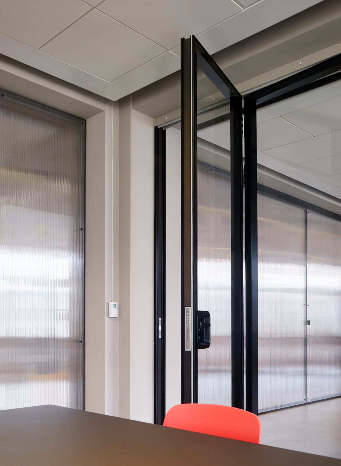 פנלים זכוכית באקוסטיקה בינונית - תמונה 5