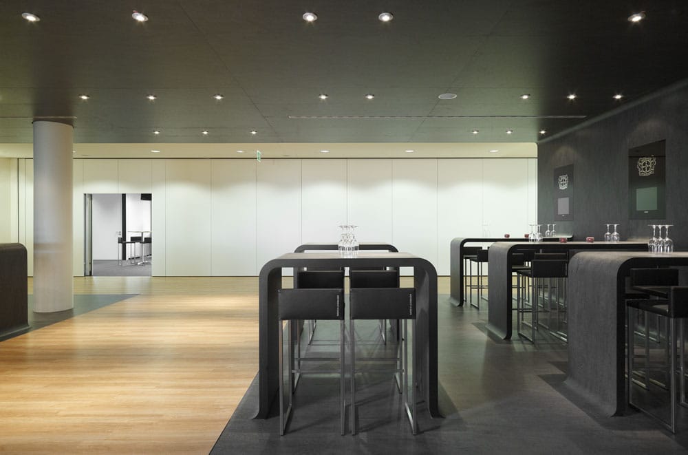 קיר אש - תמונה 1