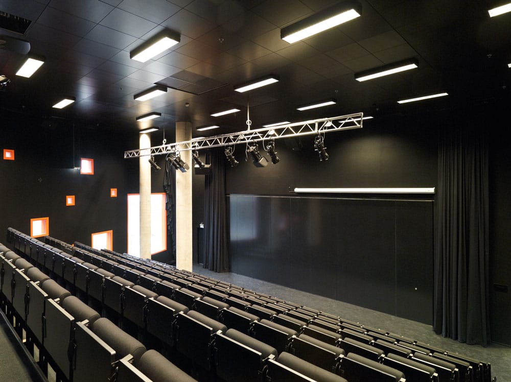 קיר אש - תמונה 6