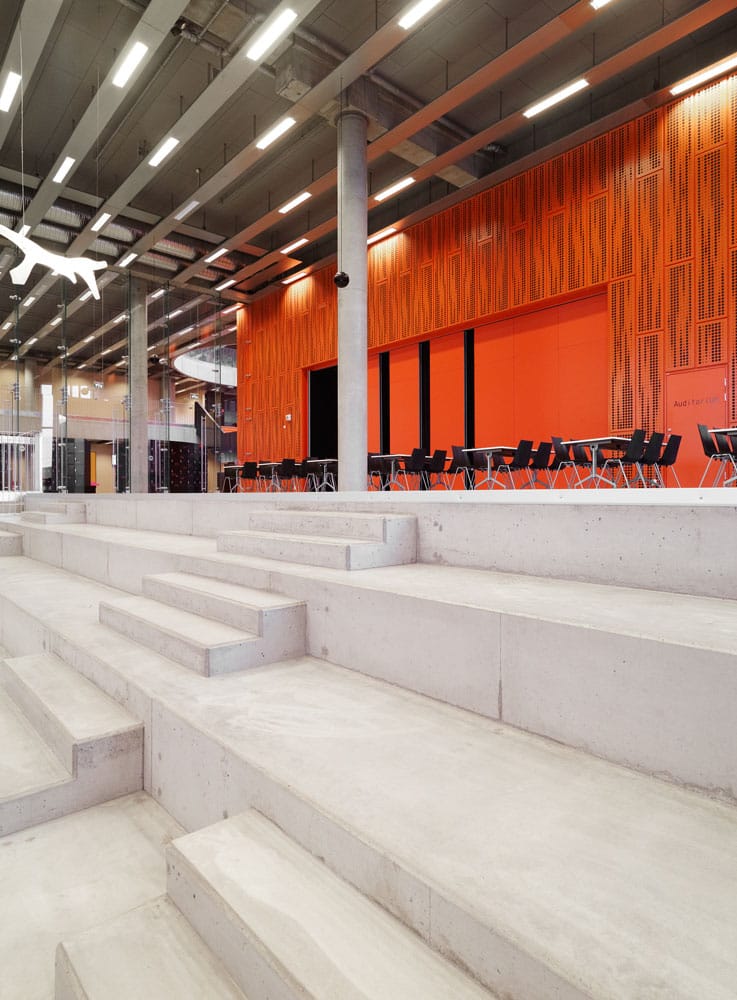 קיר אש - תמונה 13