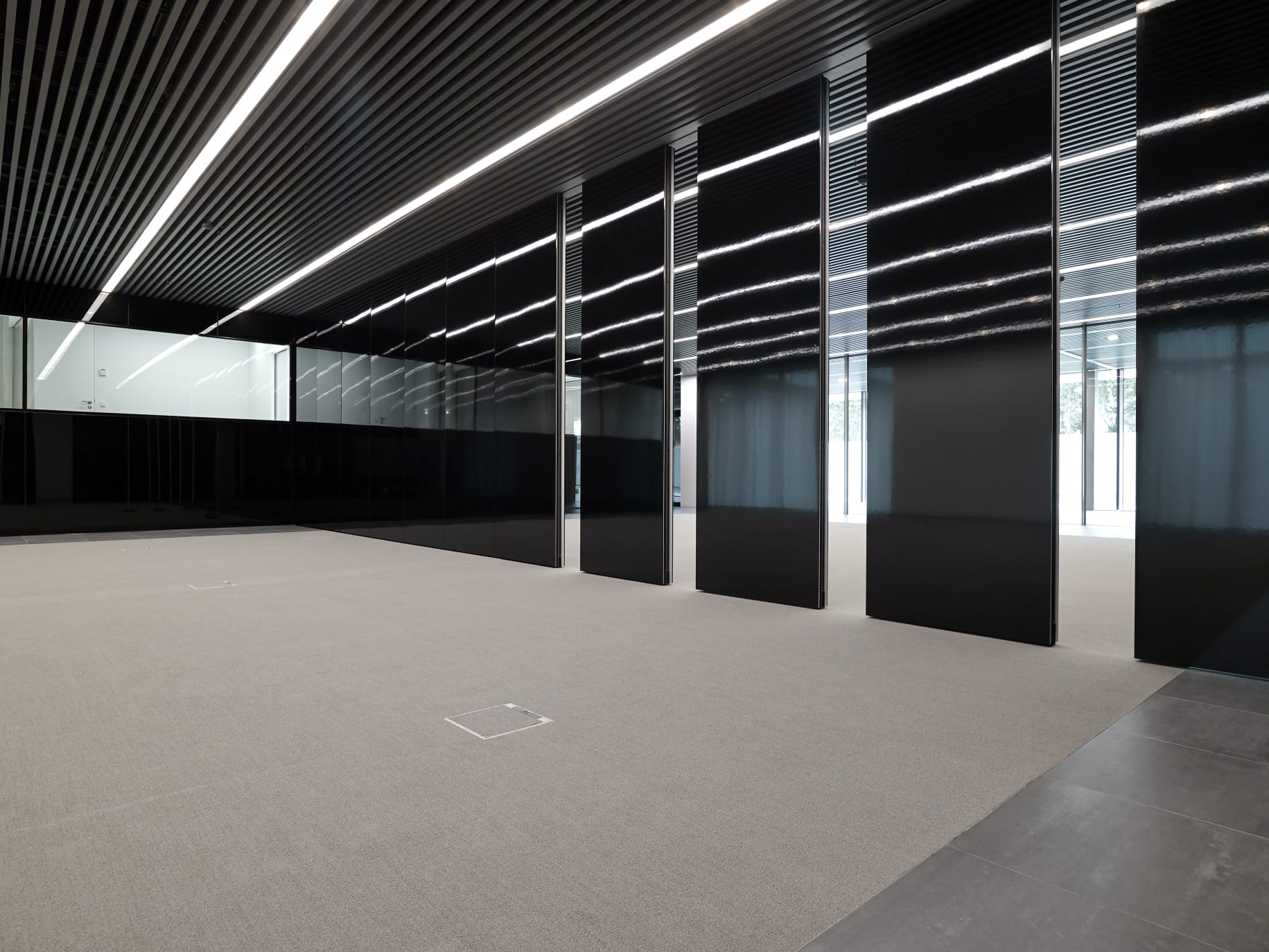 קיר אש - תמונה 19